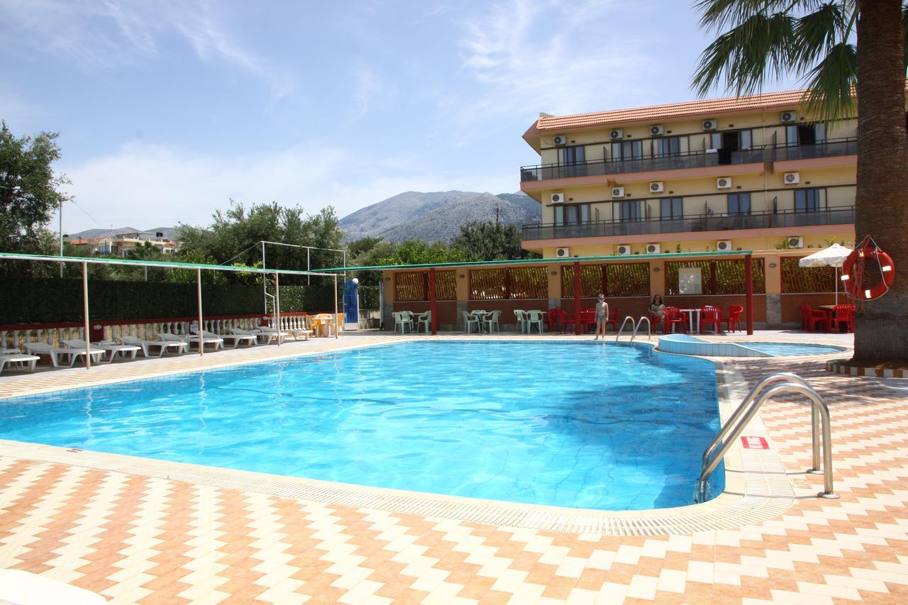 Triton Garden Hotel Малія Екстер'єр фото